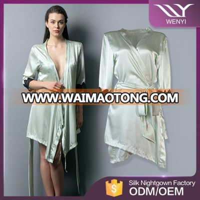 China new design popular wholesale black sexy satin robe